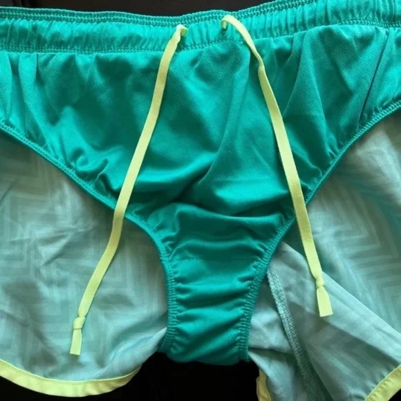 Nike Green Training Running Shorts - Picture 4 of 4